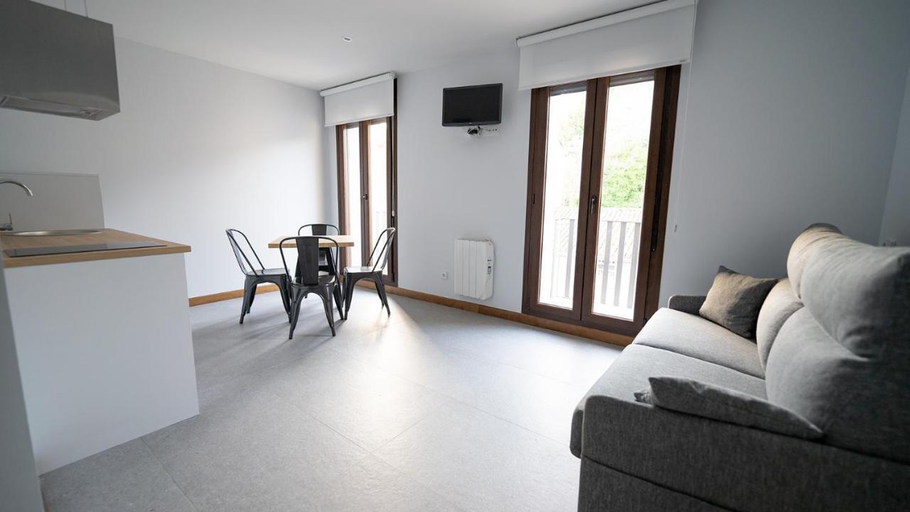 Apartamentos Puerta De Occidente Cornellana المظهر الخارجي الصورة