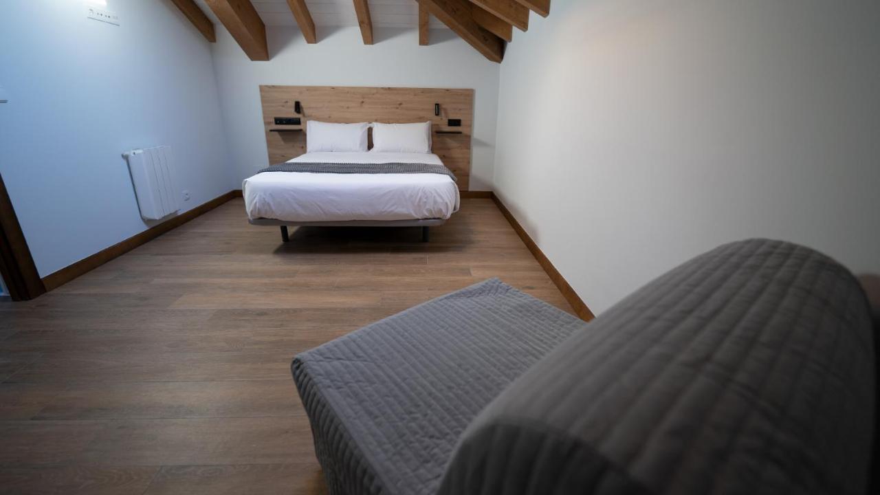 Apartamentos Puerta De Occidente Cornellana المظهر الخارجي الصورة