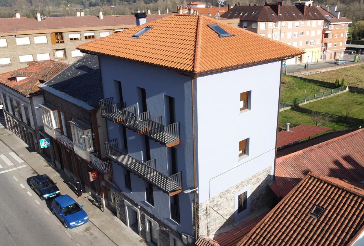 Apartamentos Puerta De Occidente Cornellana المظهر الخارجي الصورة