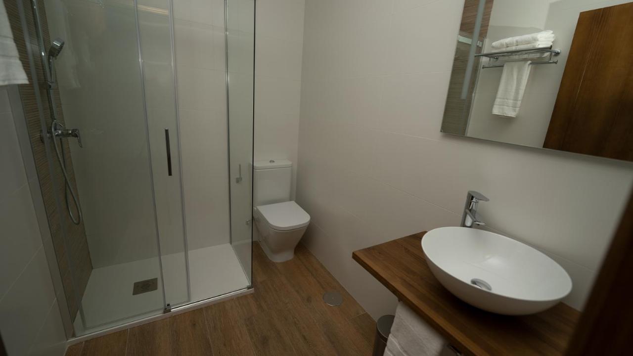 Apartamentos Puerta De Occidente Cornellana المظهر الخارجي الصورة
